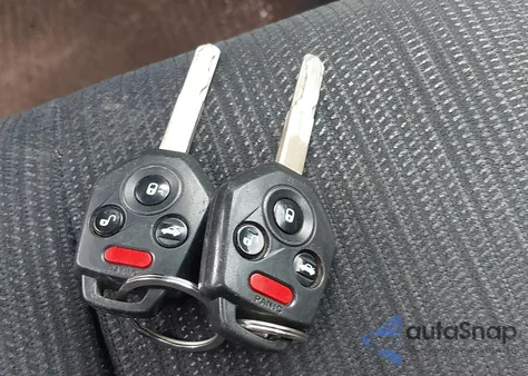 2014 Subaru Outback 2.5I Premium z USA, uszkodzony, nr VIN 4S4BRBCC6E3237240